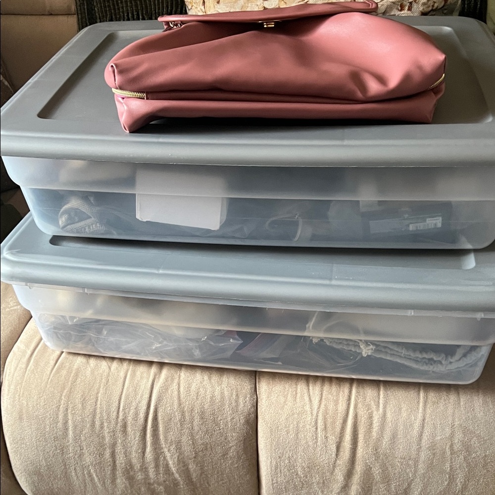 Box of great items brand New Clothing Jewelry, - Picture 10 of 12